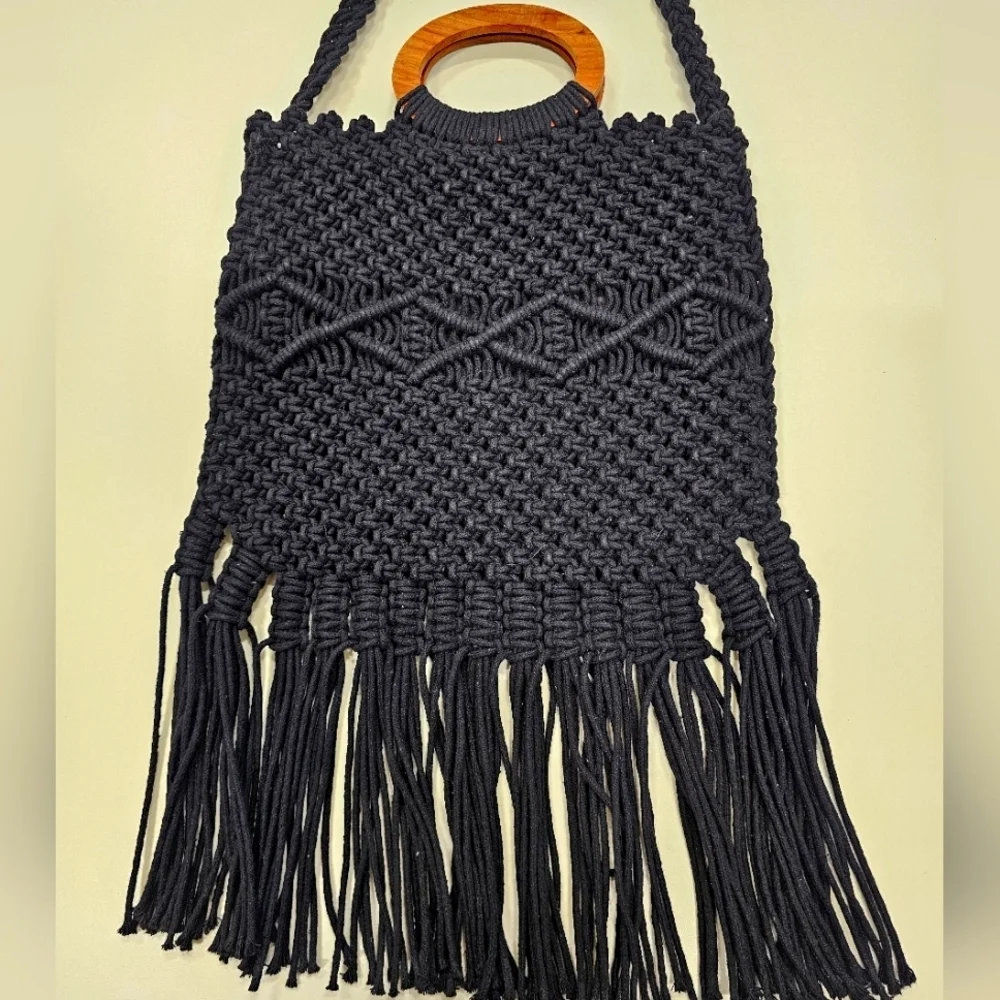 Danielle Nicole Runaway Black Crochet Crossbody Bag - Picture 3 of 7
